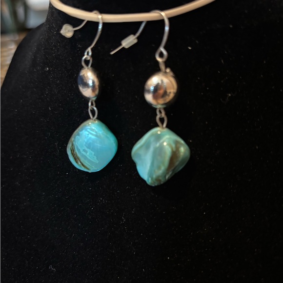 Turquoise stone dangle earrings - Picture 5 of 5